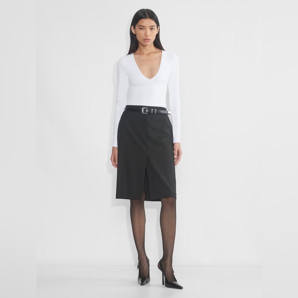 Aritzia Contour V-neck Long Sleeve Bodysuit